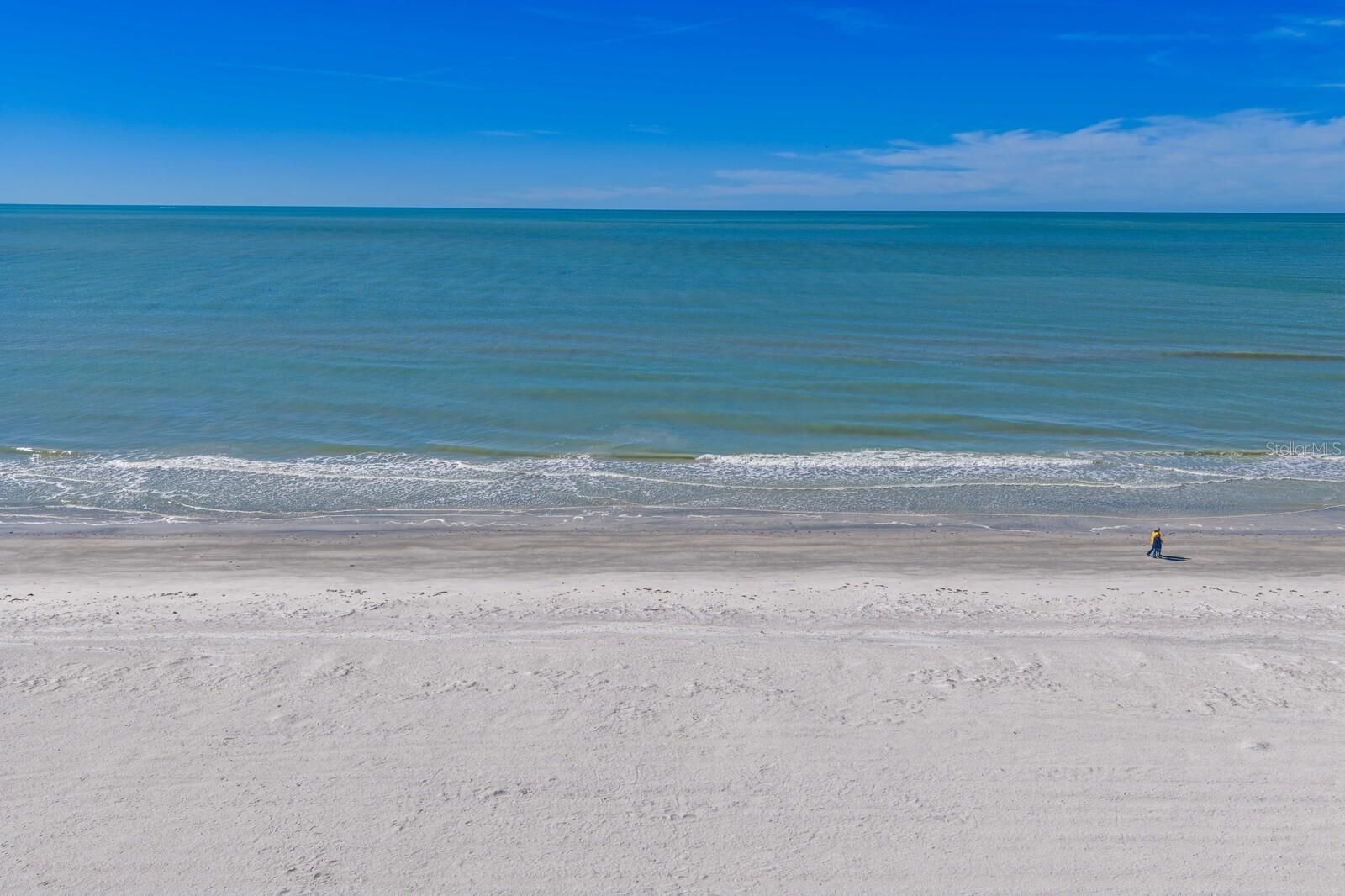 Image 82 of 88 For 19519 Gulf Boulevard 202