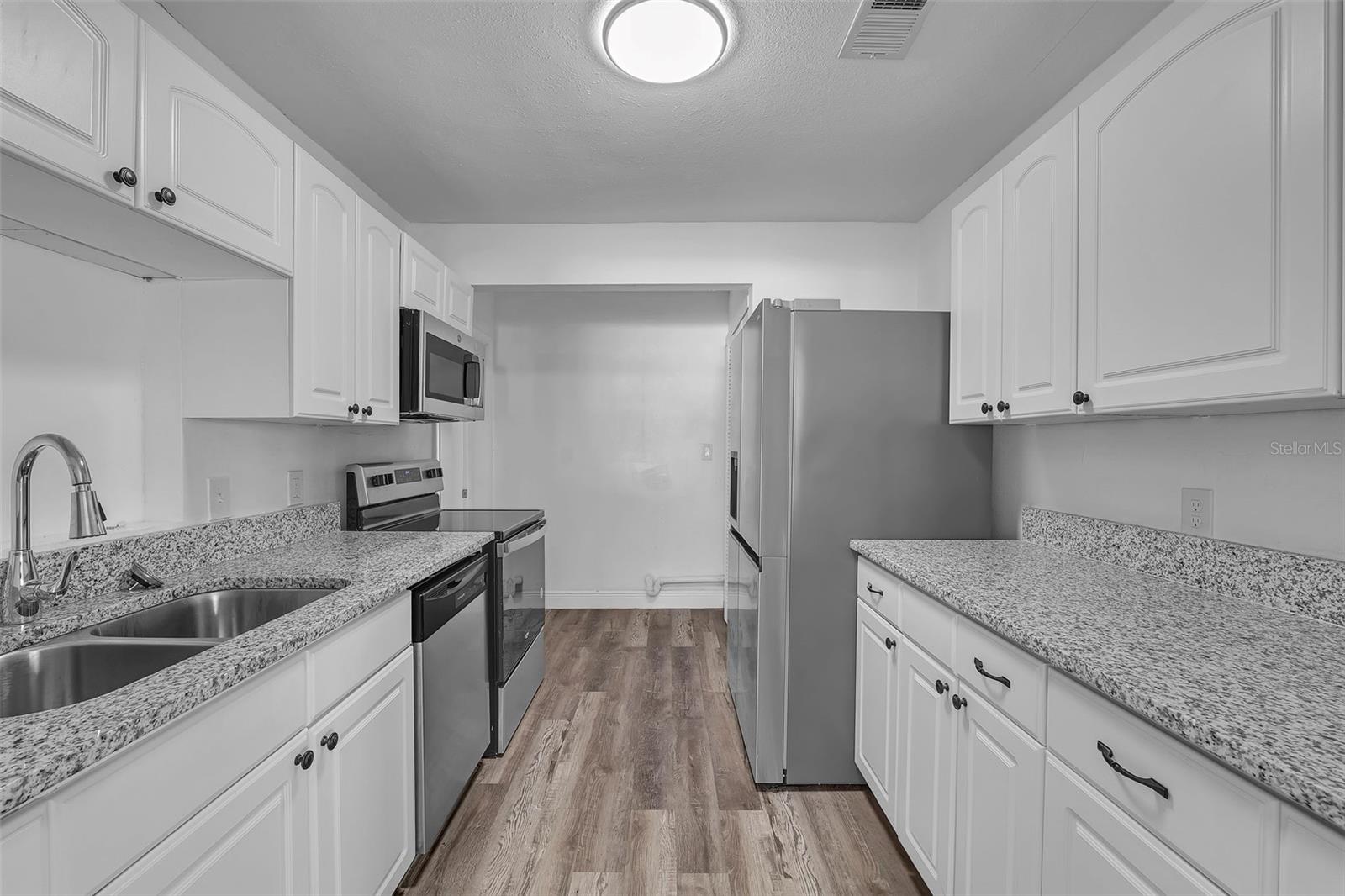 Image 19 of 31 For 902 State Rd 60 E