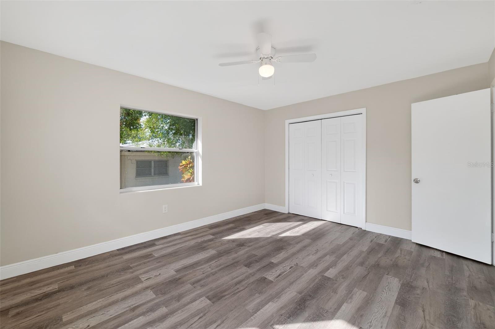 Image 21 of 31 For 902 State Rd 60 E