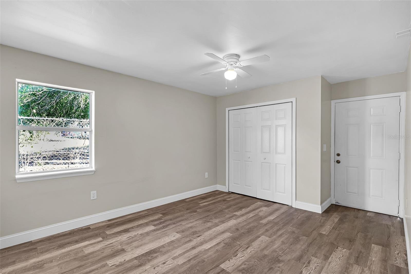 Image 24 of 31 For 902 State Rd 60 E