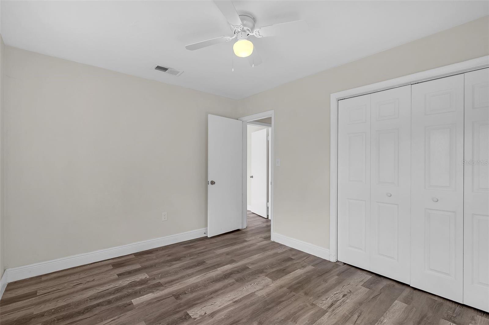 Image 27 of 31 For 902 State Rd 60 E