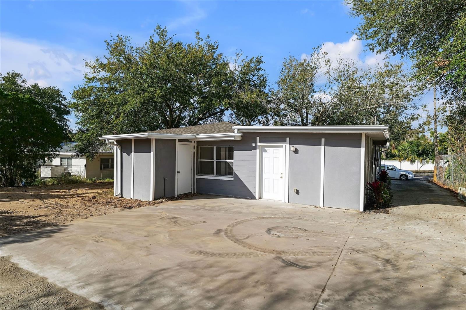 Image 5 of 31 For 902 State Rd 60 E