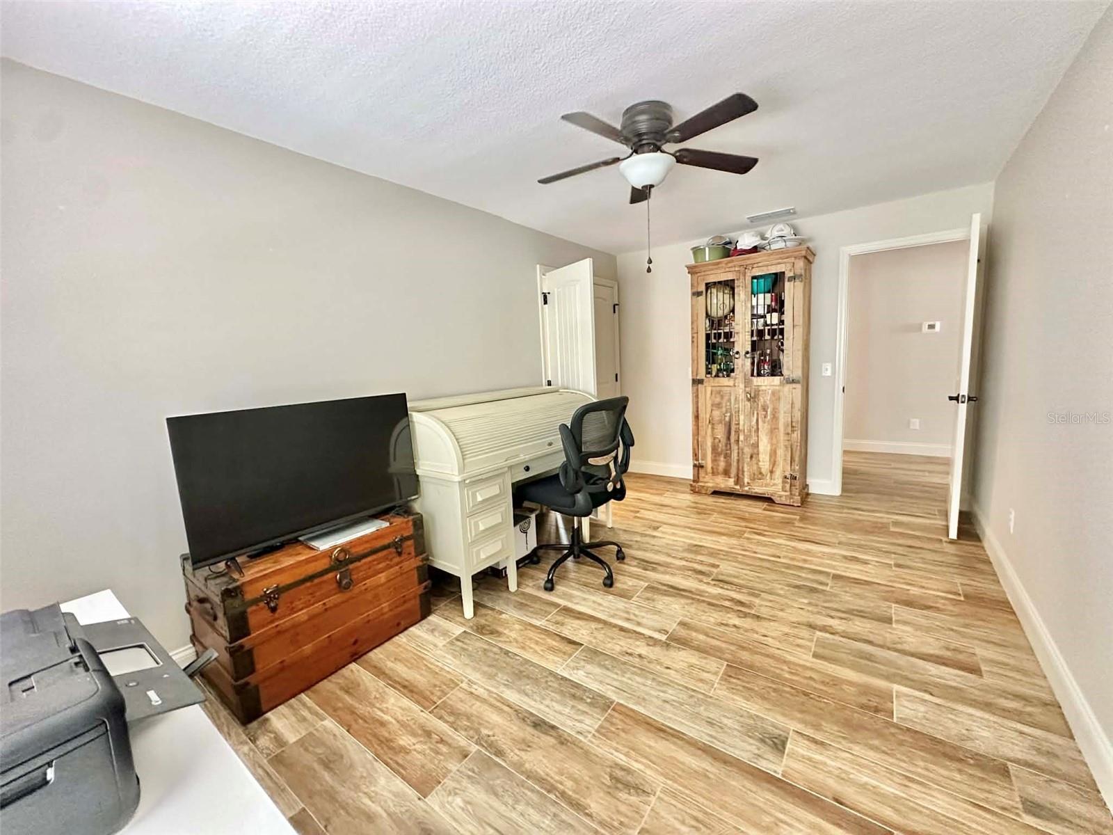 Image 35 of 69 For 3004 Minuteman Lane