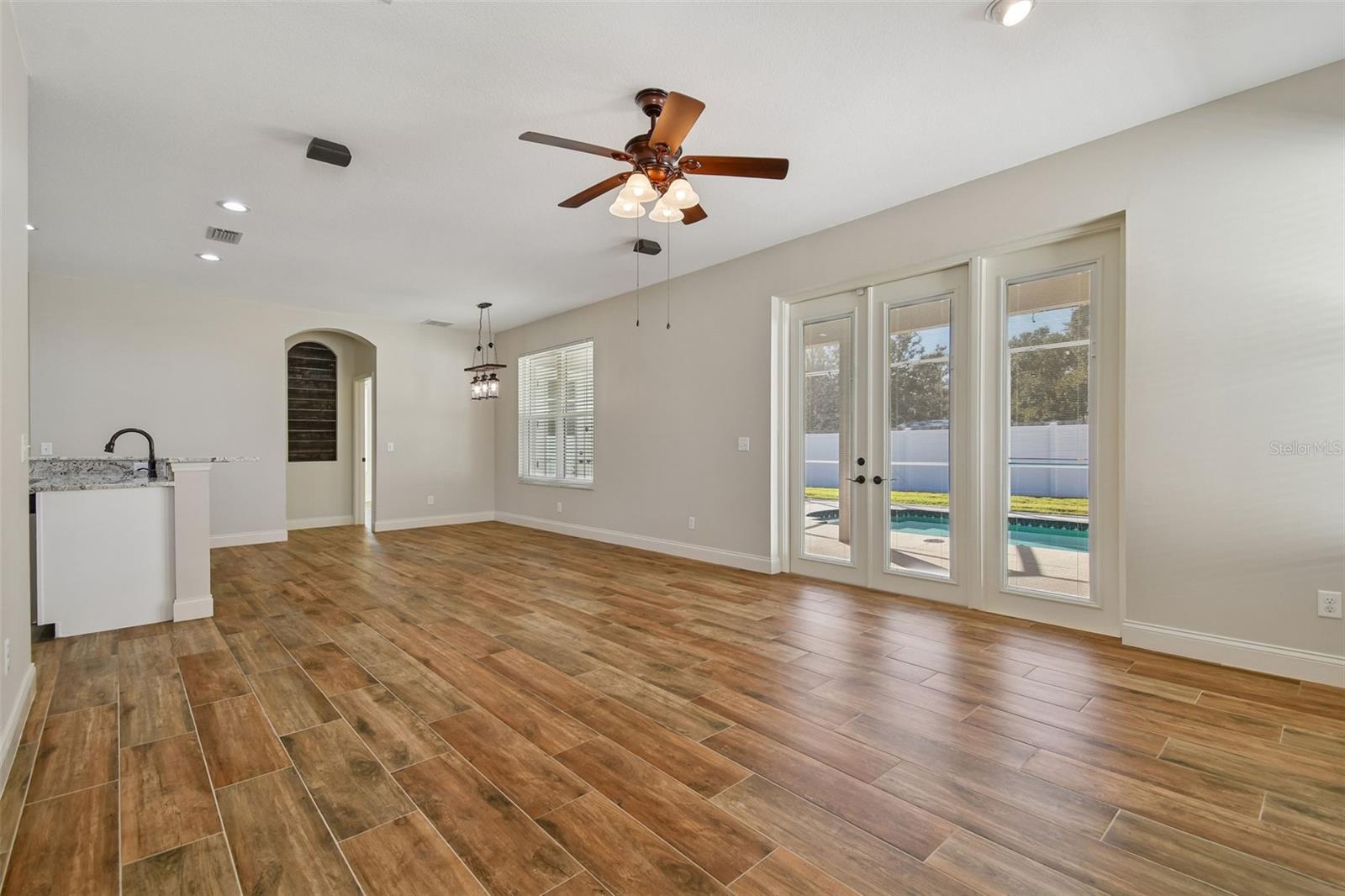 Image 49 of 69 For 3004 Minuteman Lane