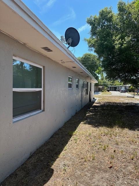 Image 19 of 19 For 221 Saturn Avenue