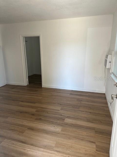 Image 3 of 19 For 221 Saturn Avenue