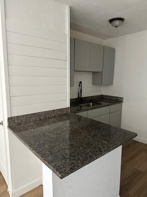 Image 6 of 19 For 221 Saturn Avenue