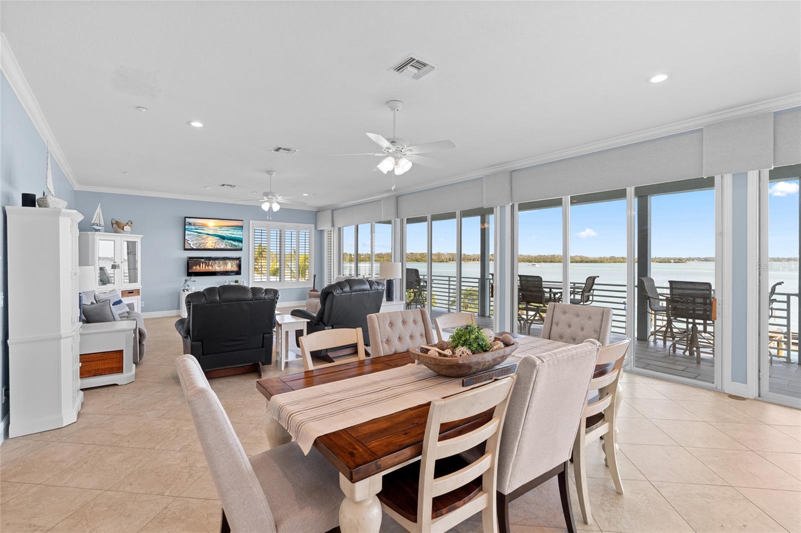 Image 10 of 49 For 557 Johns Pass Avenue