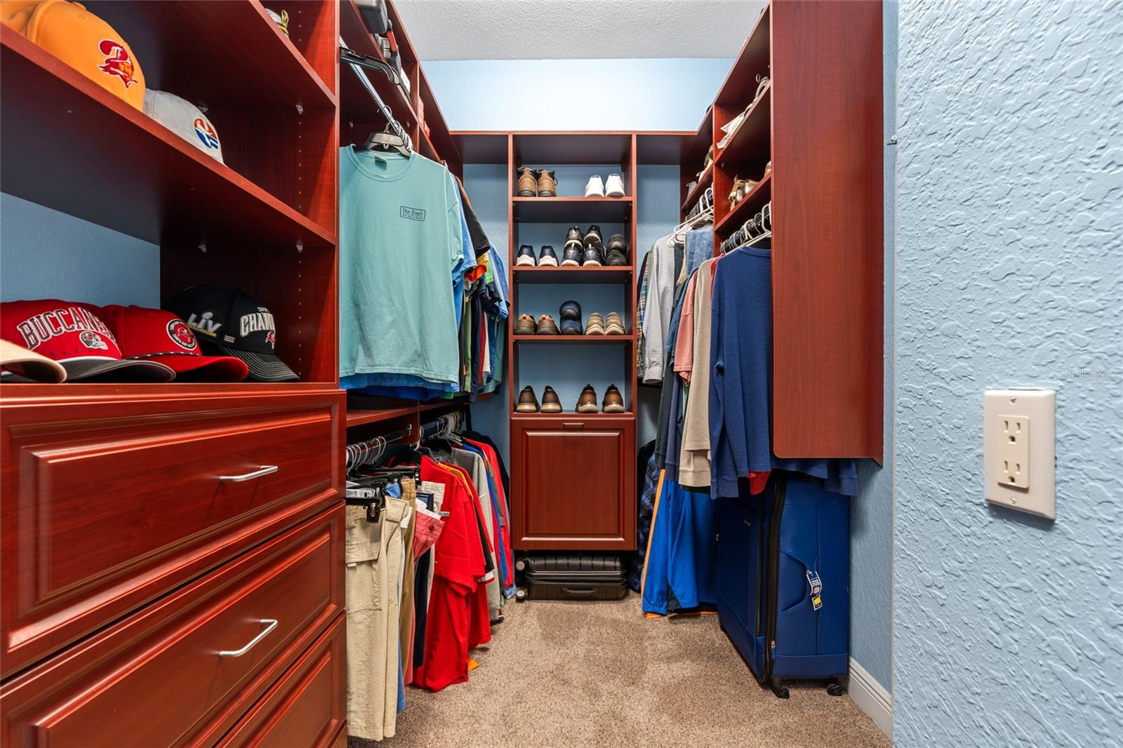 Image 14 of 49 For 557 Johns Pass Avenue