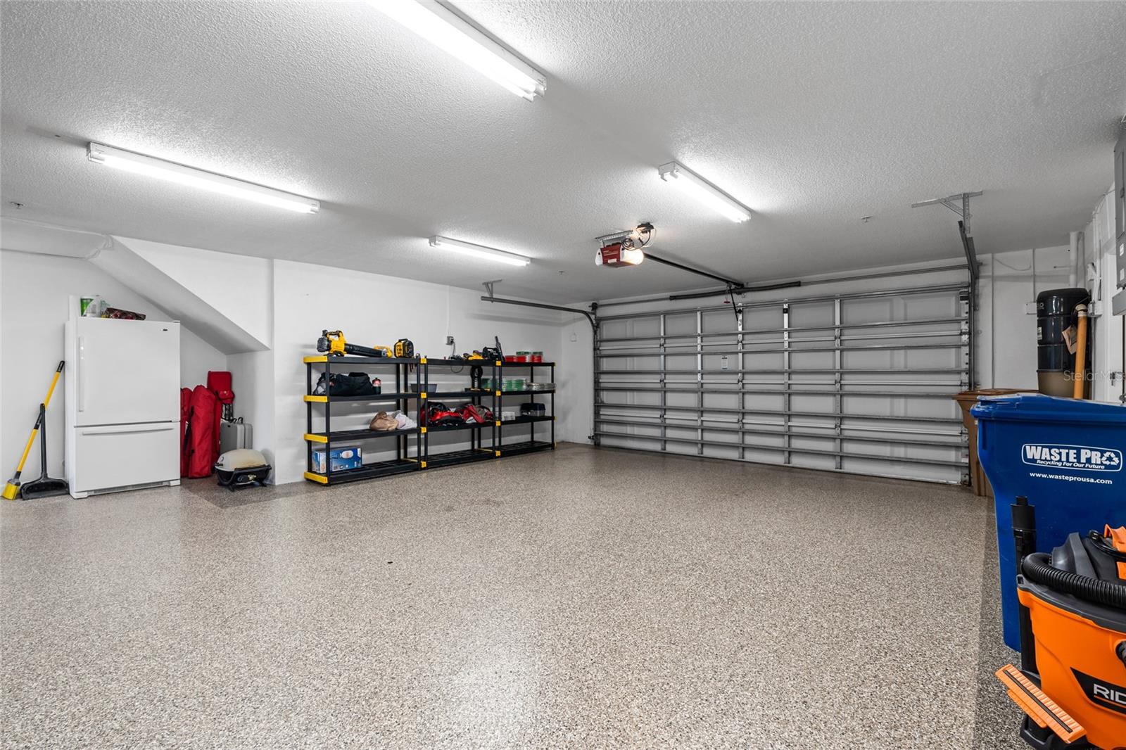 Image 24 of 49 For 557 Johns Pass Avenue