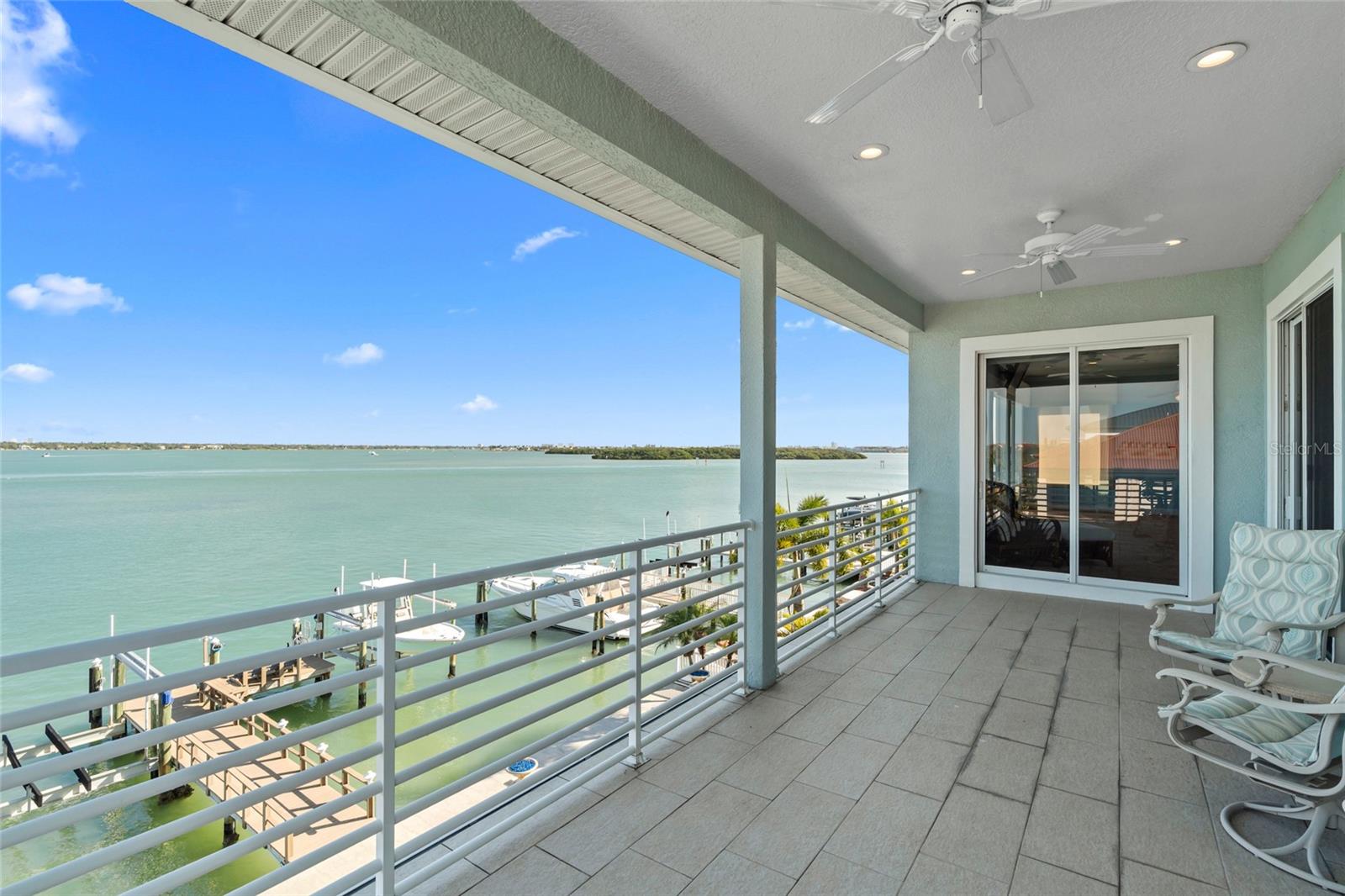 Image 25 of 49 For 557 Johns Pass Avenue