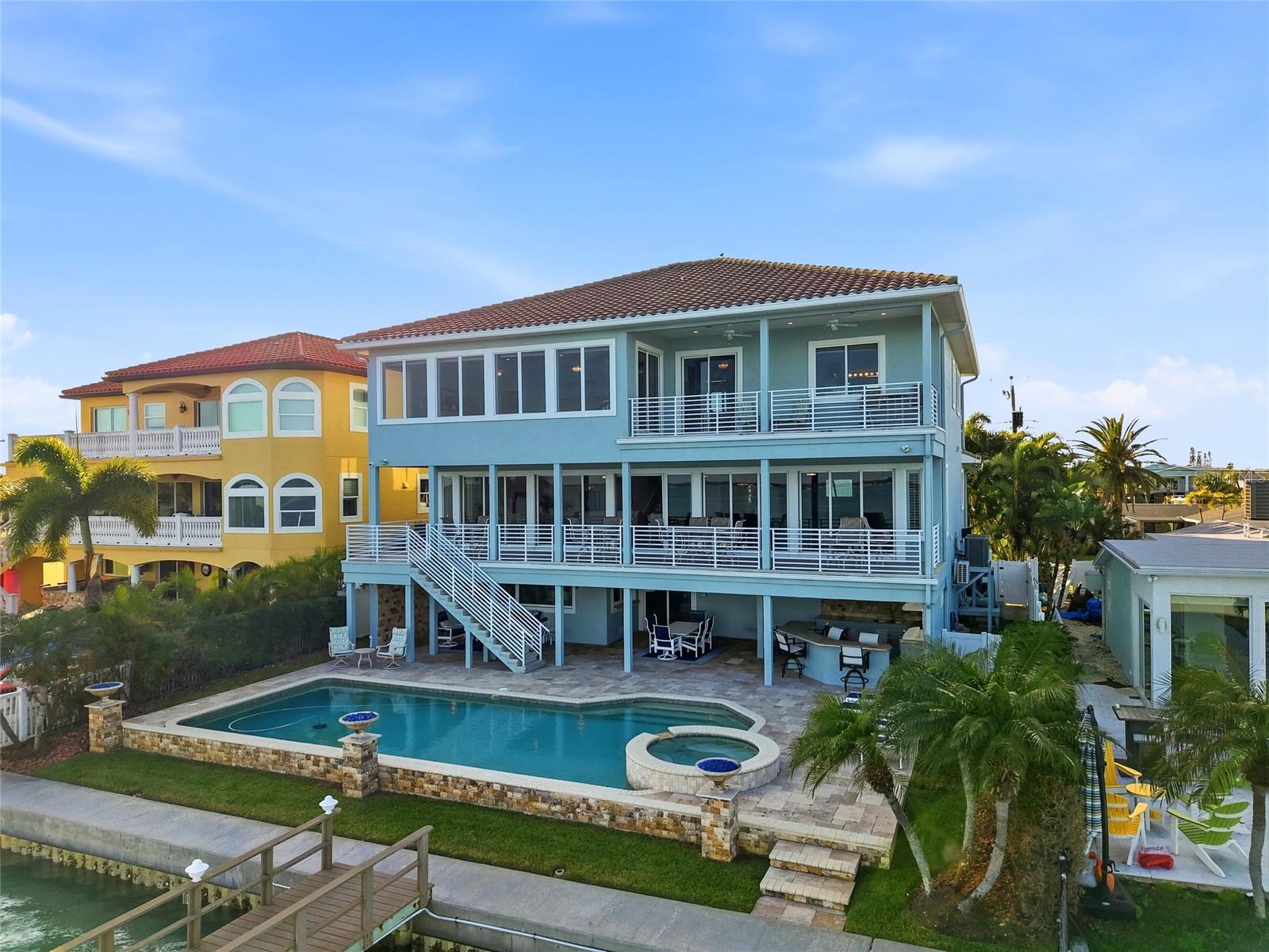 Image 33 of 49 For 557 Johns Pass Avenue