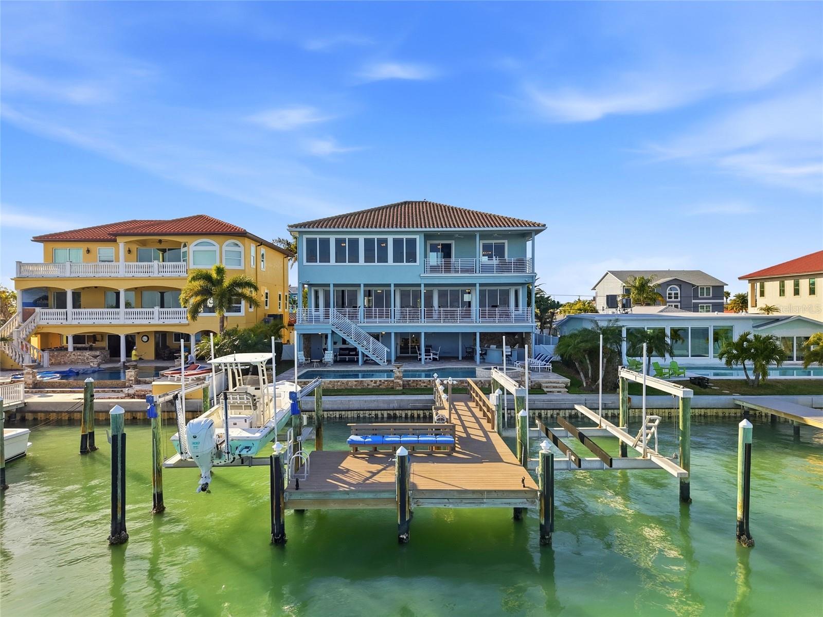 Image 35 of 49 For 557 Johns Pass Avenue