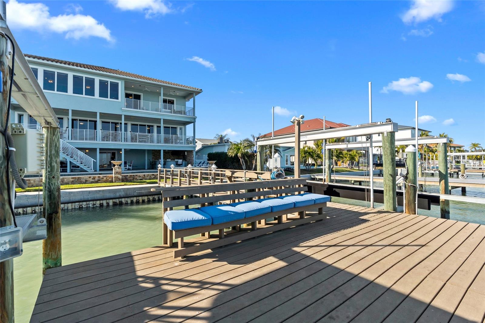 Image 36 of 49 For 557 Johns Pass Avenue