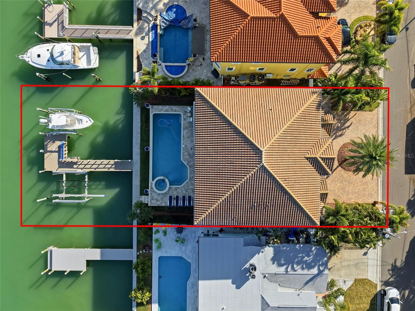 Image 42 of 49 For 557 Johns Pass Avenue