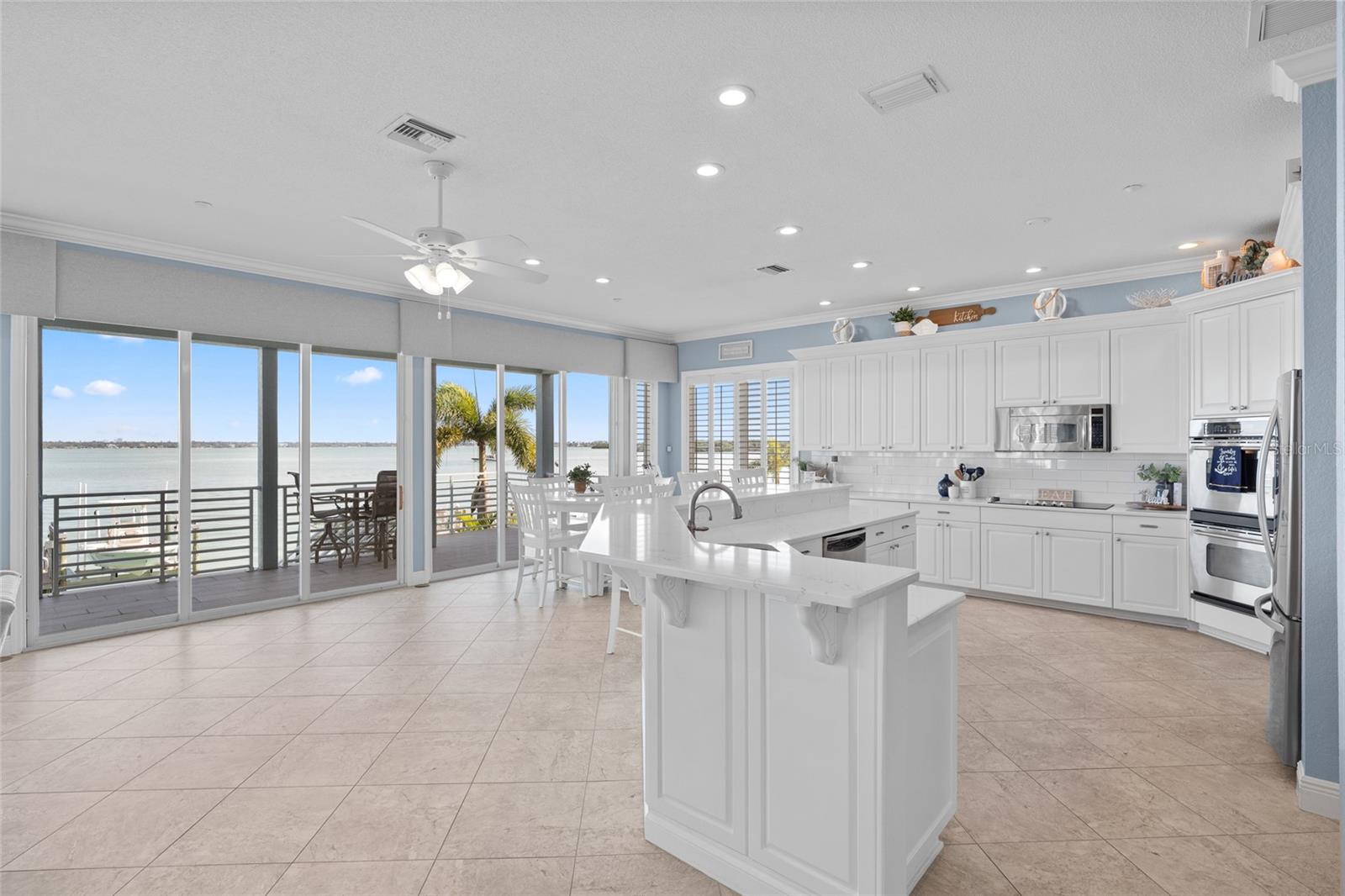 Image 6 of 49 For 557 Johns Pass Avenue