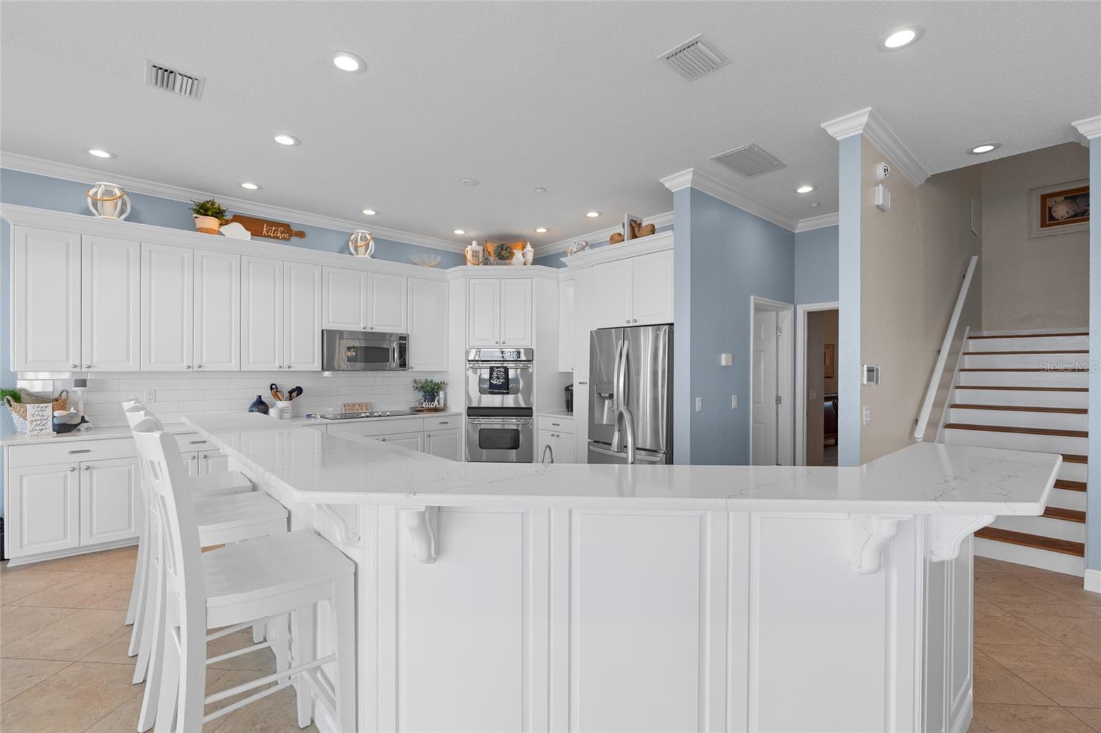 Image 7 of 49 For 557 Johns Pass Avenue