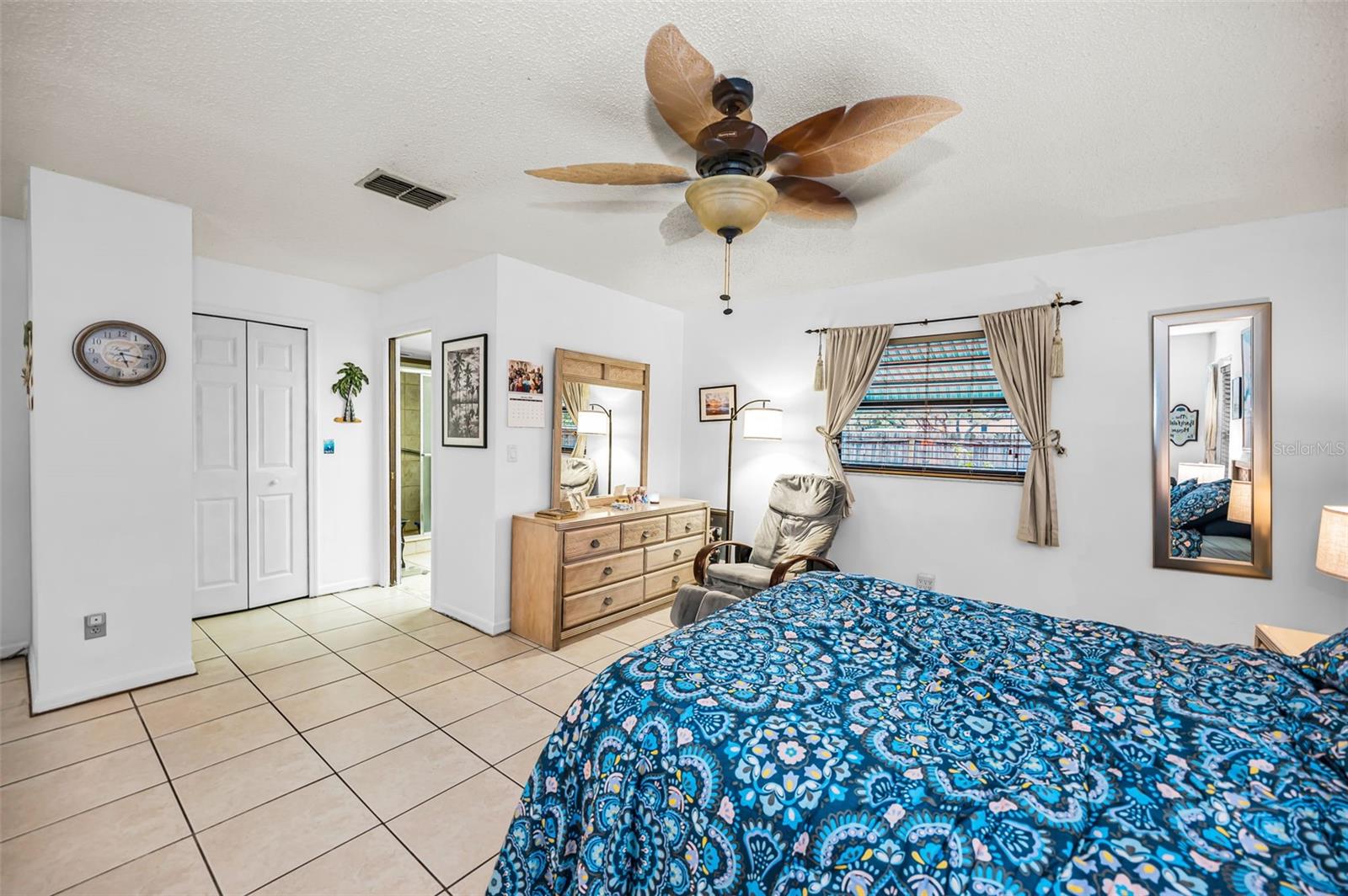 Image 26 of 46 For 2280 Colonial Boulevard W