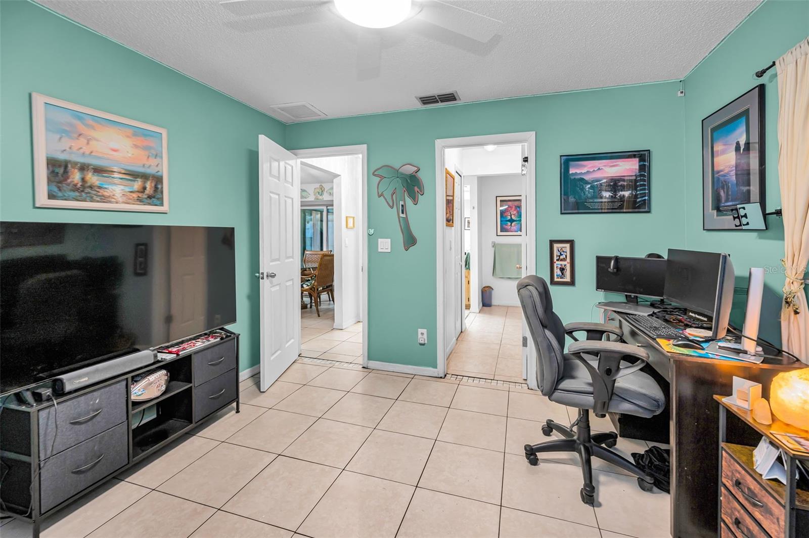 Image 32 of 46 For 2280 Colonial Boulevard W