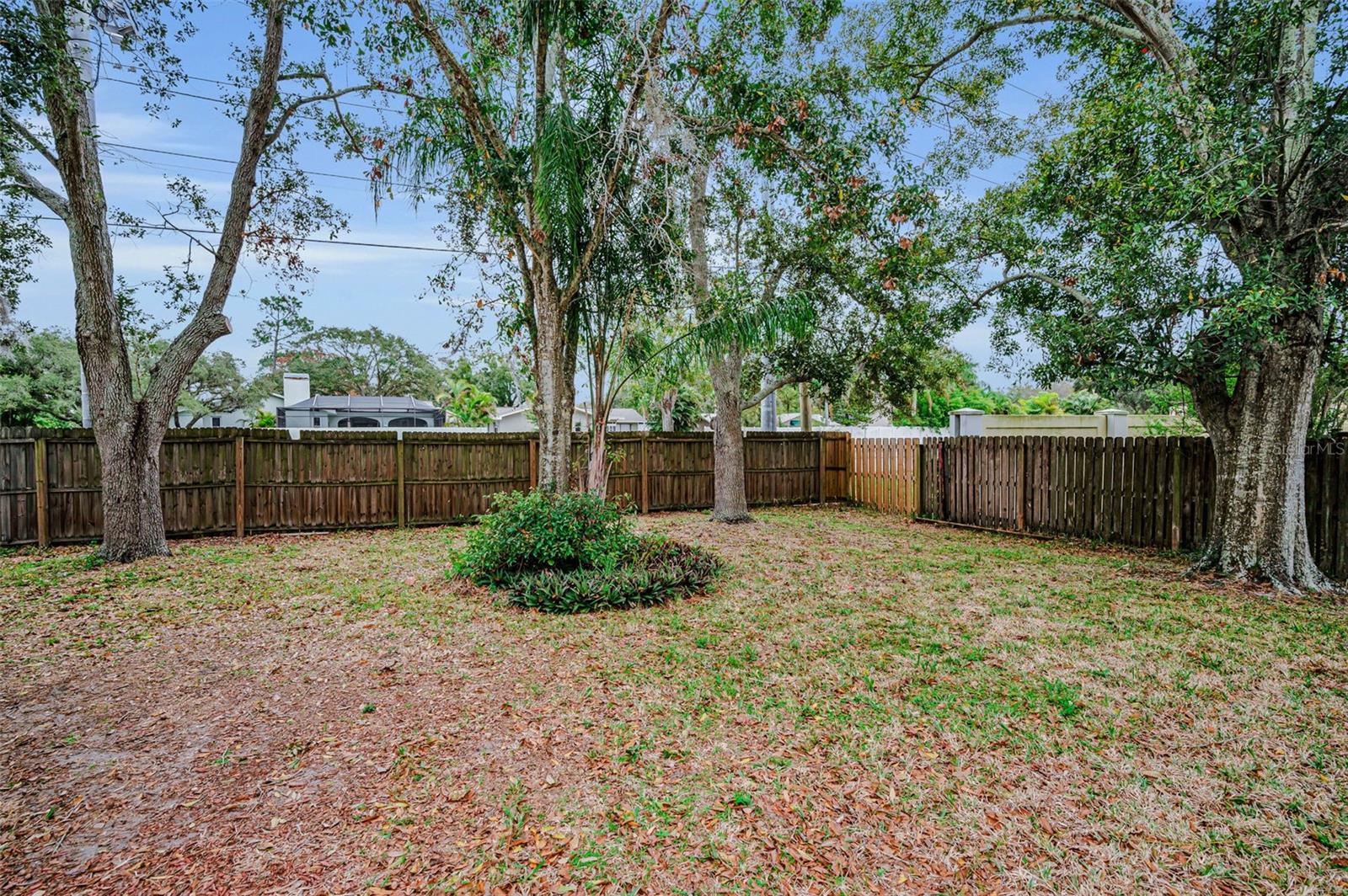 Image 40 of 46 For 2280 Colonial Boulevard W