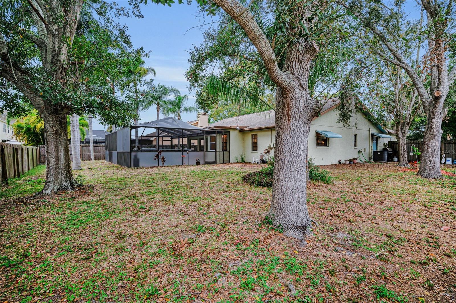 Image 41 of 46 For 2280 Colonial Boulevard W