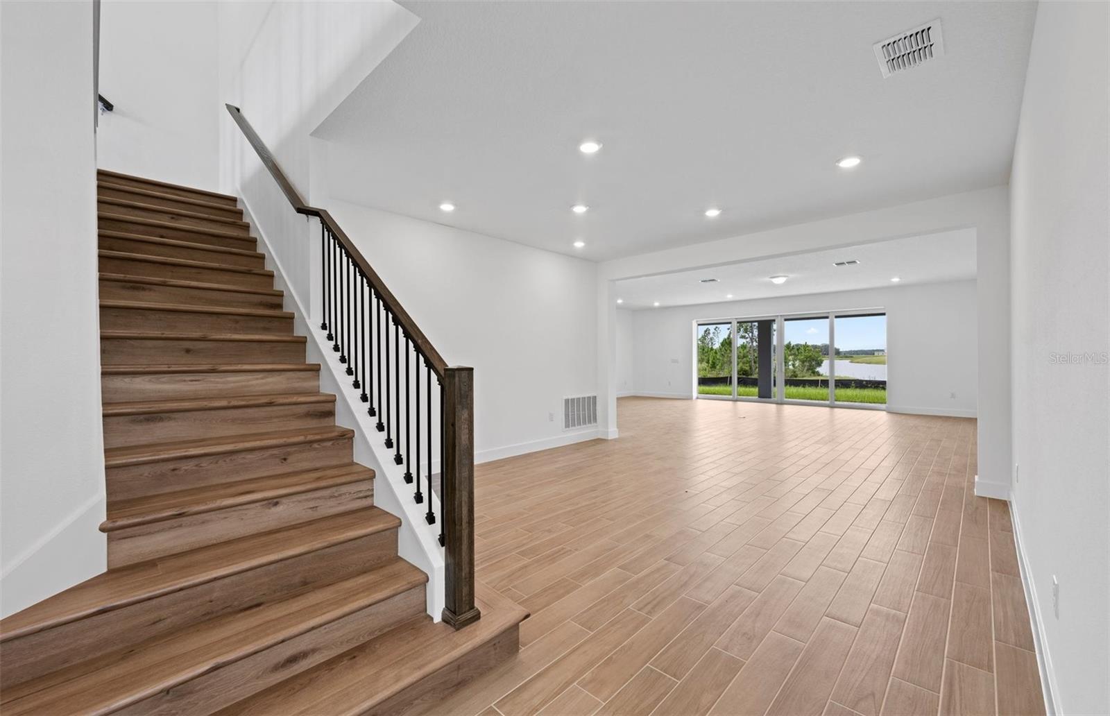 Image 9 of 32 For 37864 Gunnison Drive