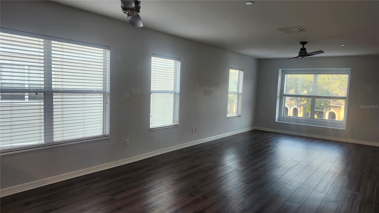 Image 5 of 18 For 543 Vincinda Crest Way