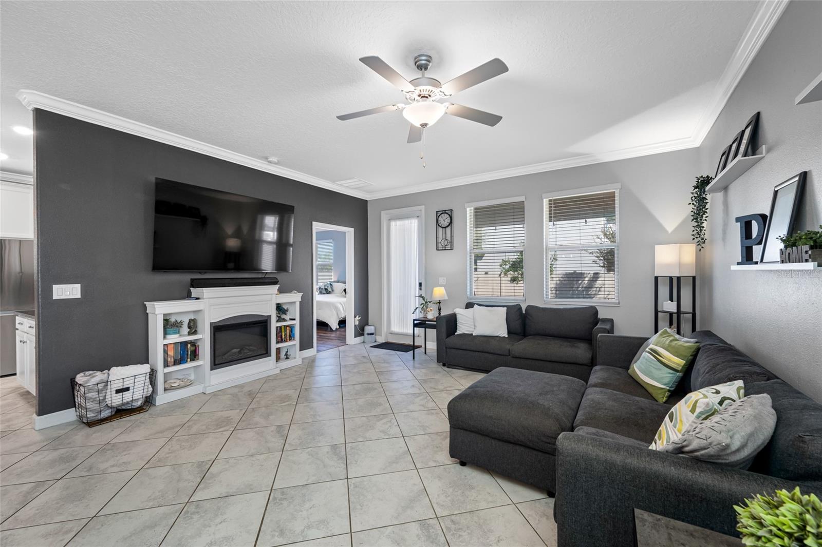 Image 8 of 73 For 9205 Shadyside Lane