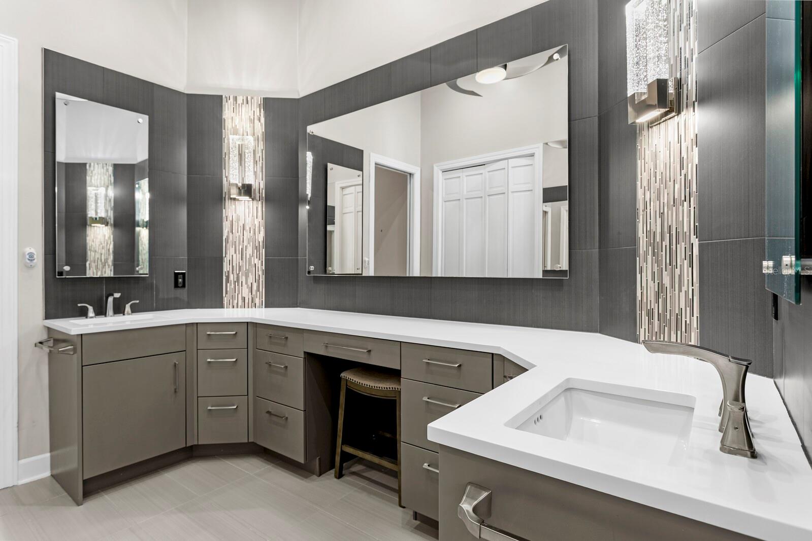 Image 27 of 80 For 6441 Renwick Circle