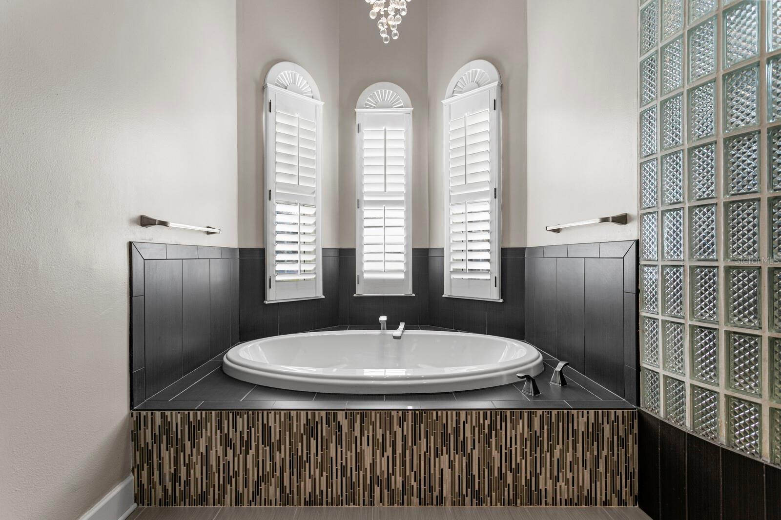 Image 31 of 80 For 6441 Renwick Circle