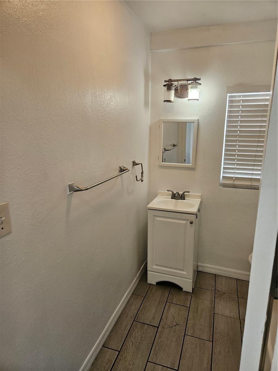 Image 18 of 23 For 3450 17th Avenue S