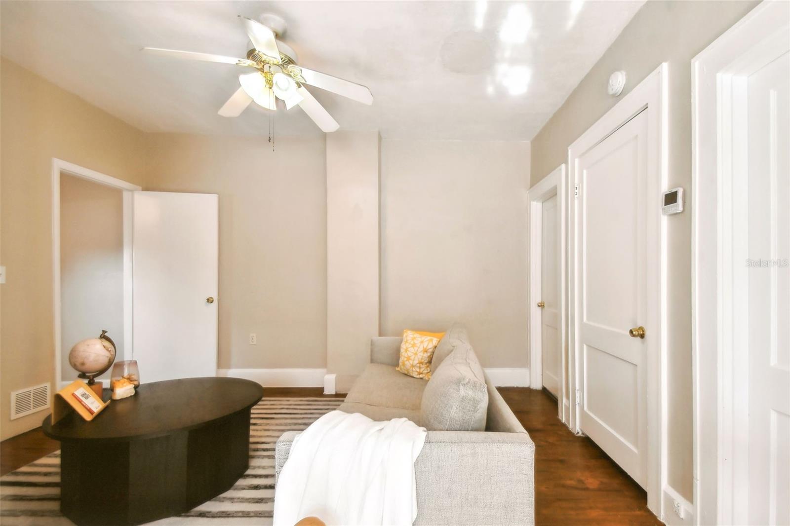 Image 29 of 48 For 2445 2nd Avenue N 4