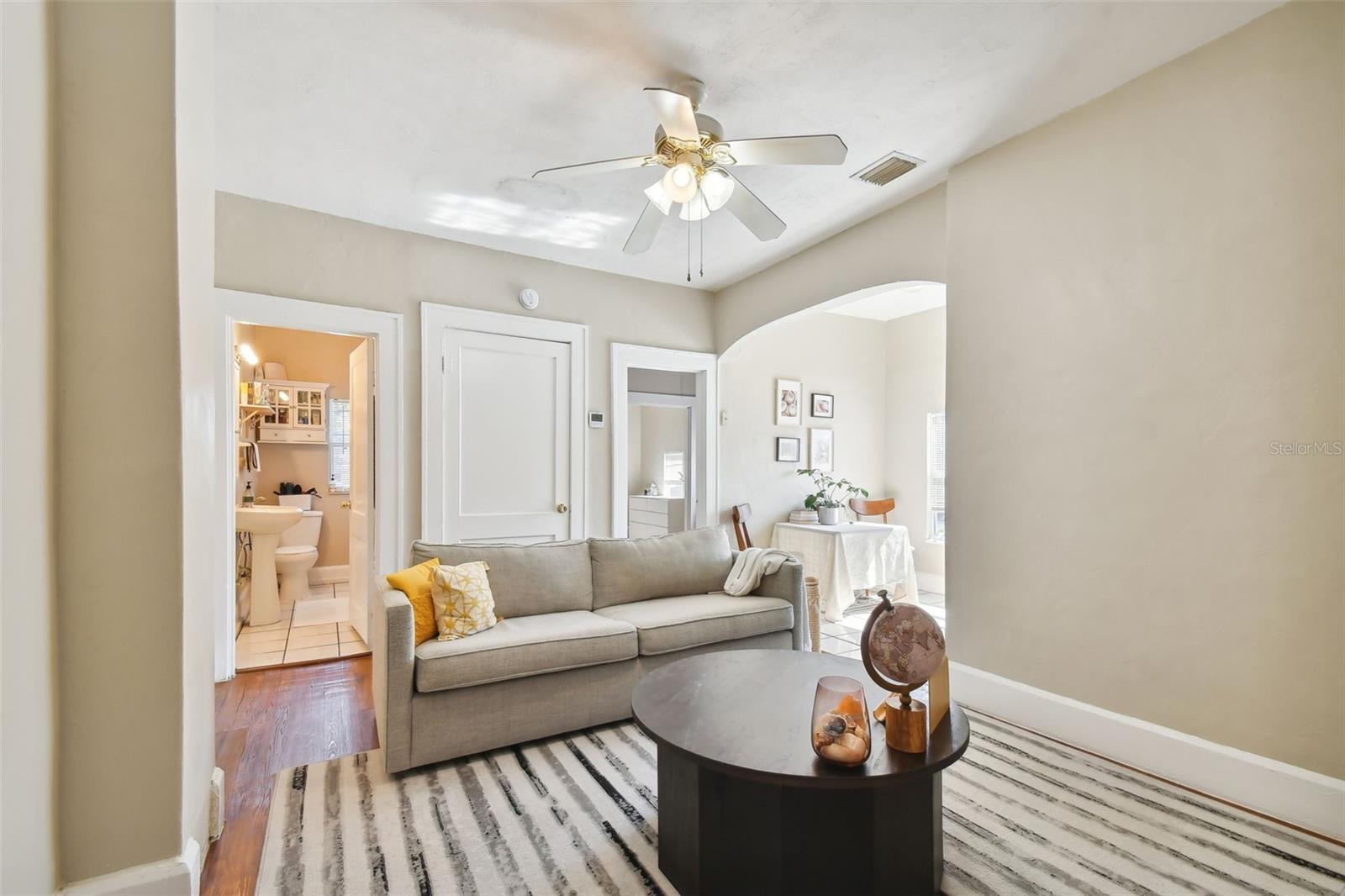 Image 34 of 48 For 2445 2nd Avenue N 4