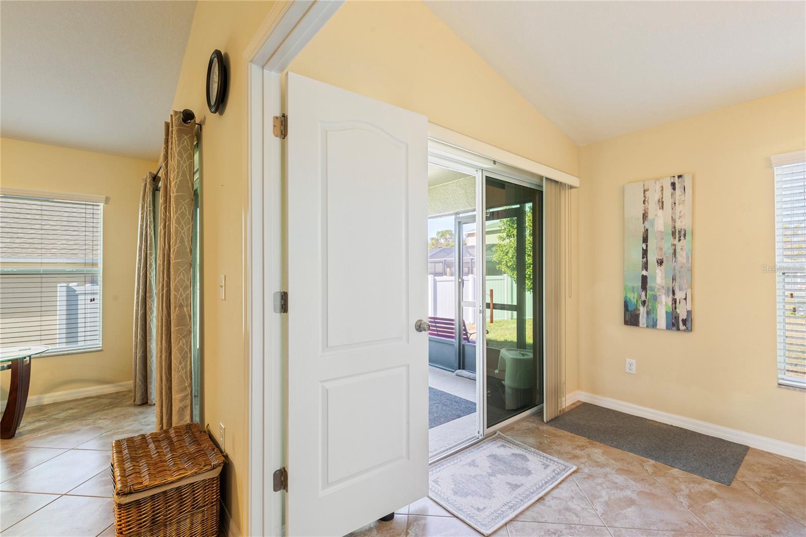 Image 32 of 43 For 10111 Penwood Way