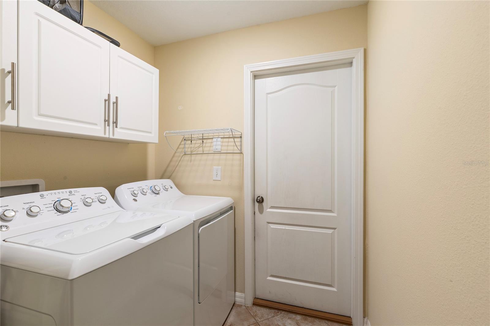 Image 37 of 43 For 10111 Penwood Way