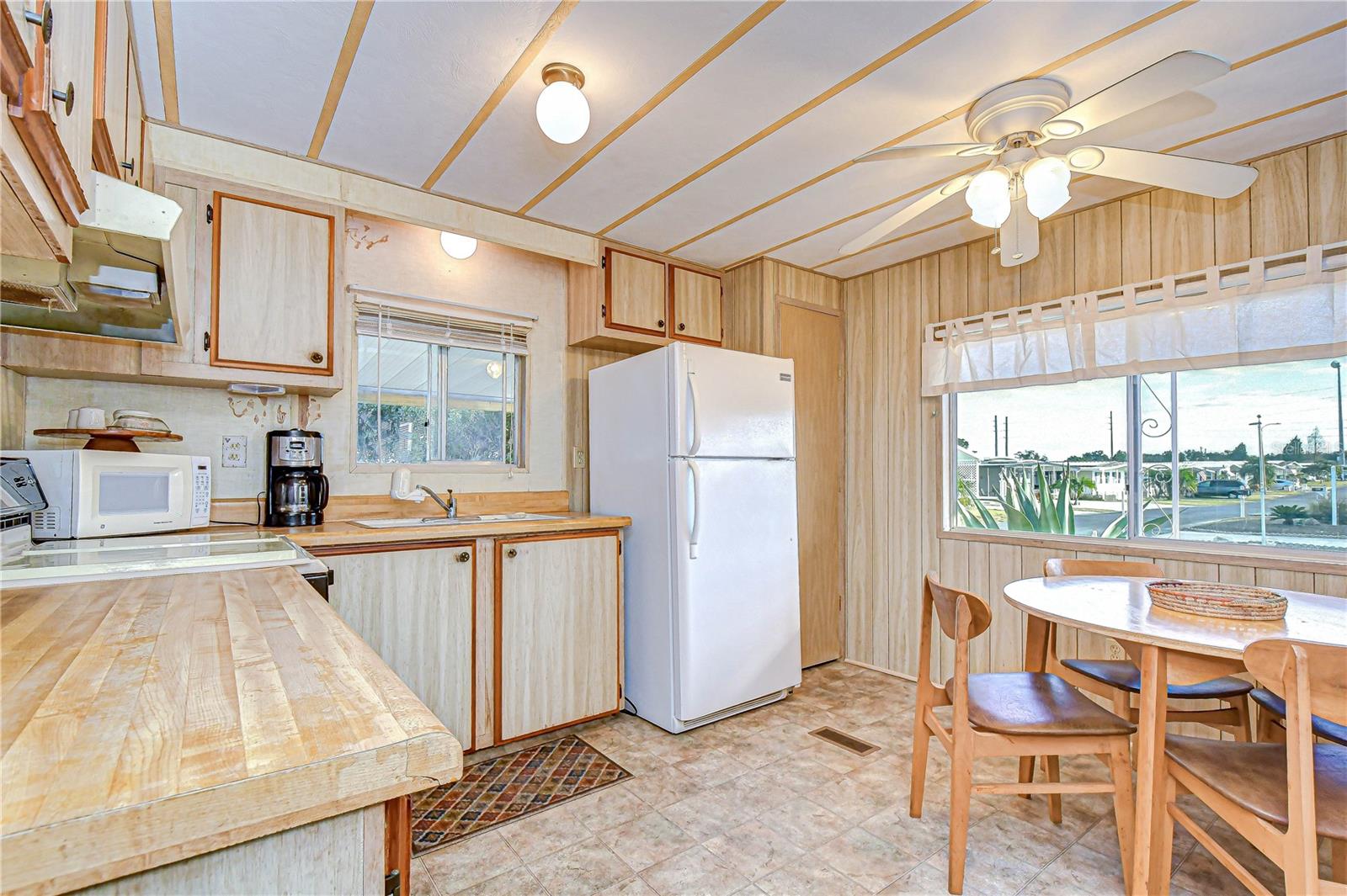 Image 18 of 38 For 35023 Zephyr Shores Drive