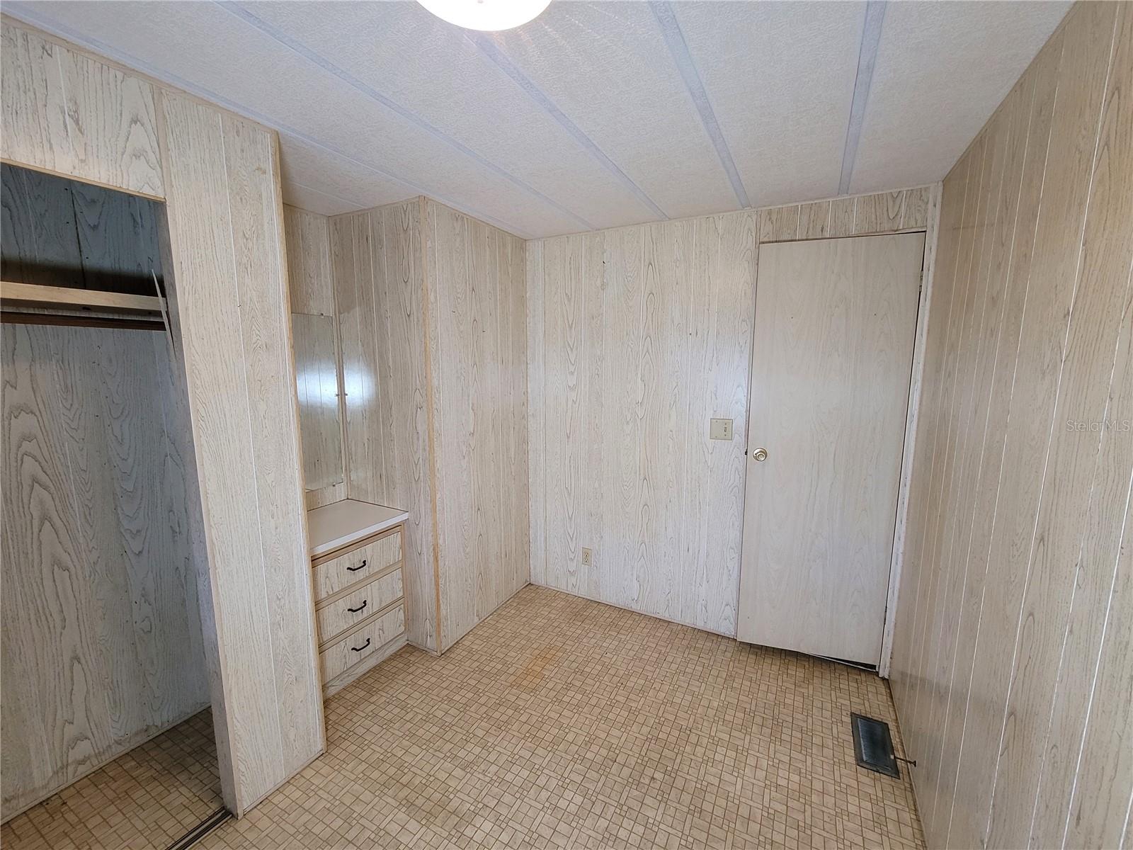 Image 13 of 30 For 5021 Hill Drive