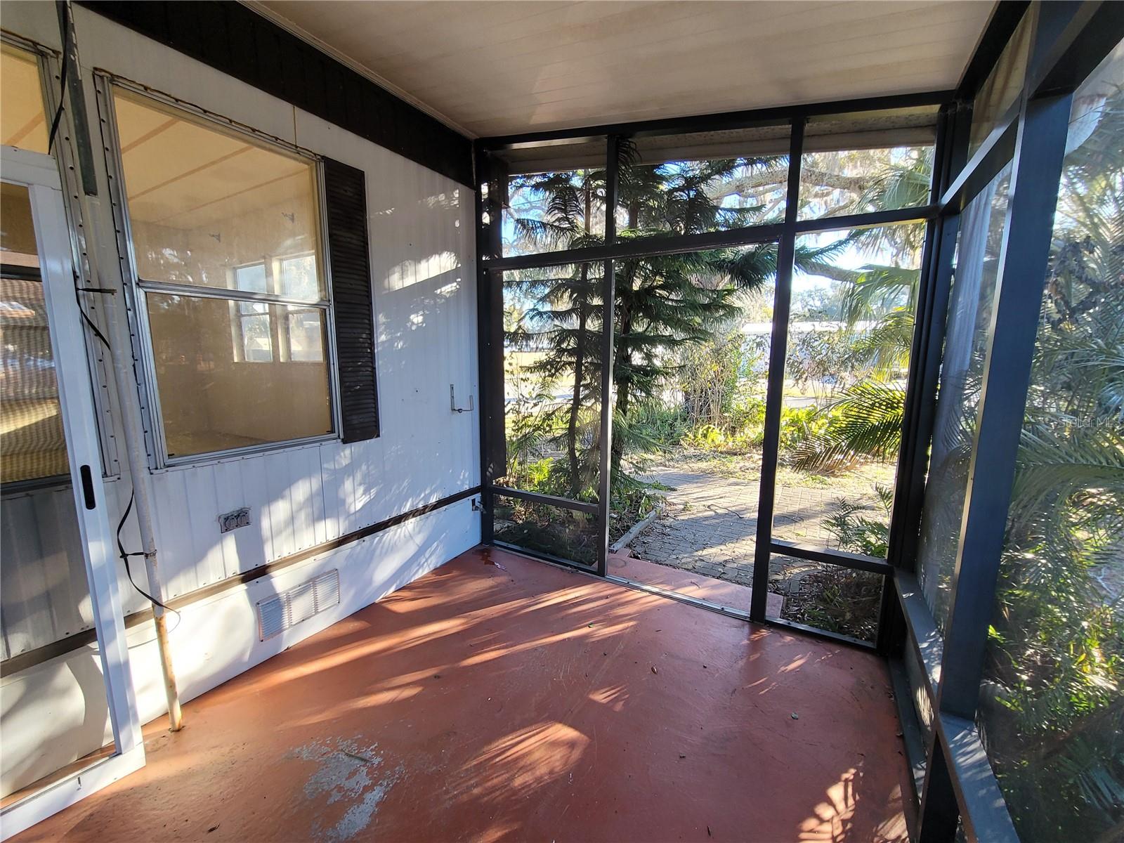 Image 23 of 30 For 5021 Hill Drive