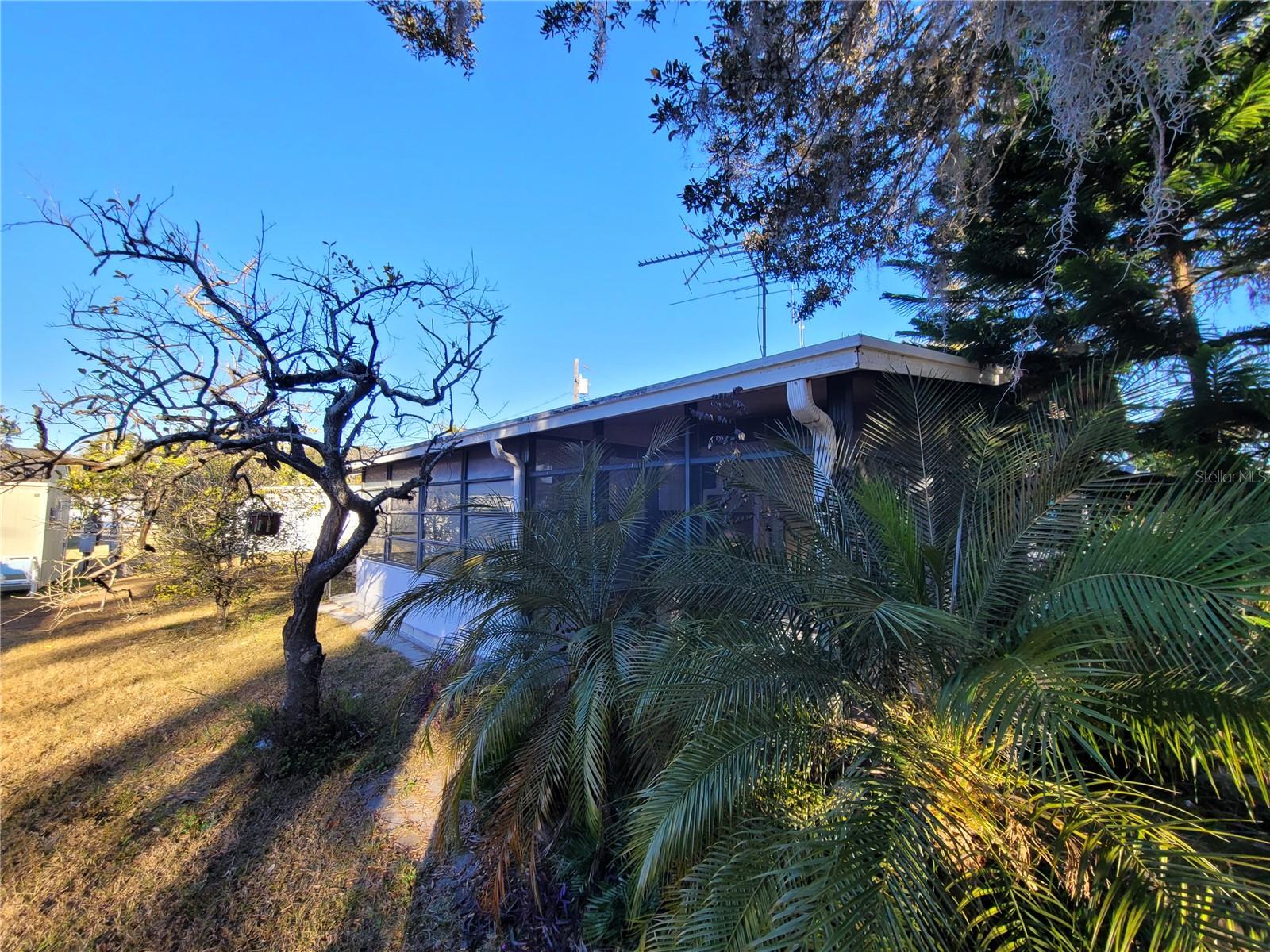 Image 26 of 30 For 5021 Hill Drive