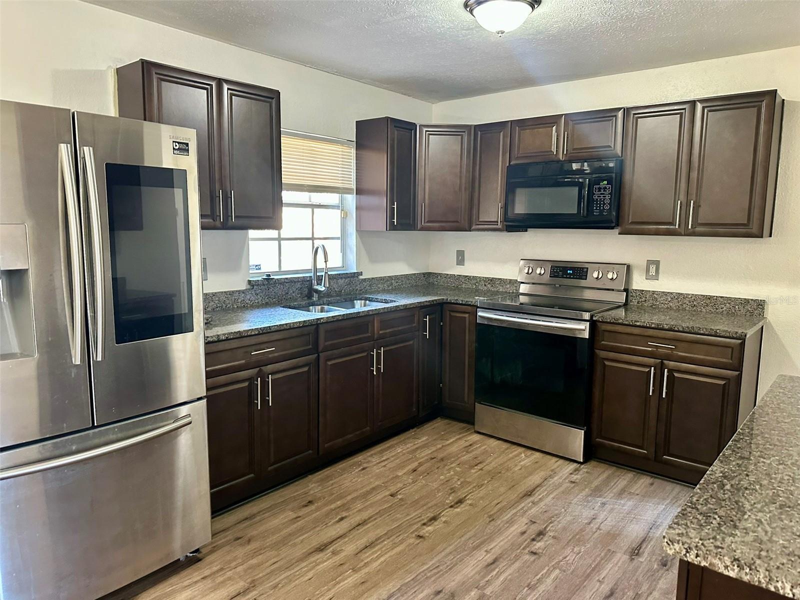 Image 10 of 76 For 820 Martin L King Jr Avenue