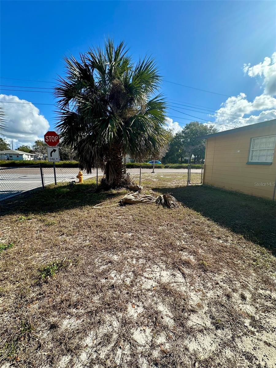 Image 22 of 76 For 820 Martin L King Jr Avenue