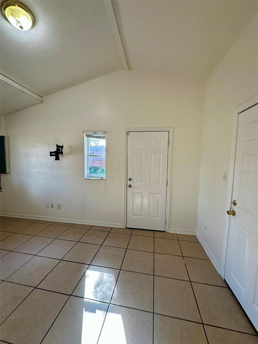 Image 9 of 76 For 820 Martin L King Jr Avenue