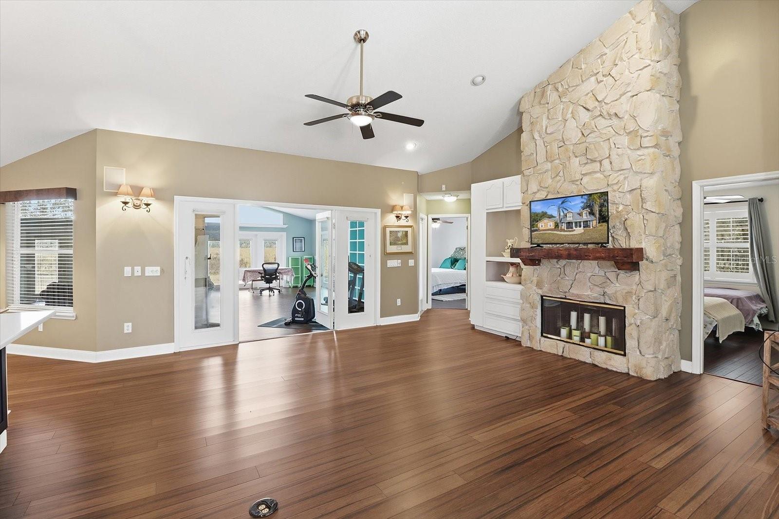 Image 14 of 44 For 8921 Sweetwater Drive