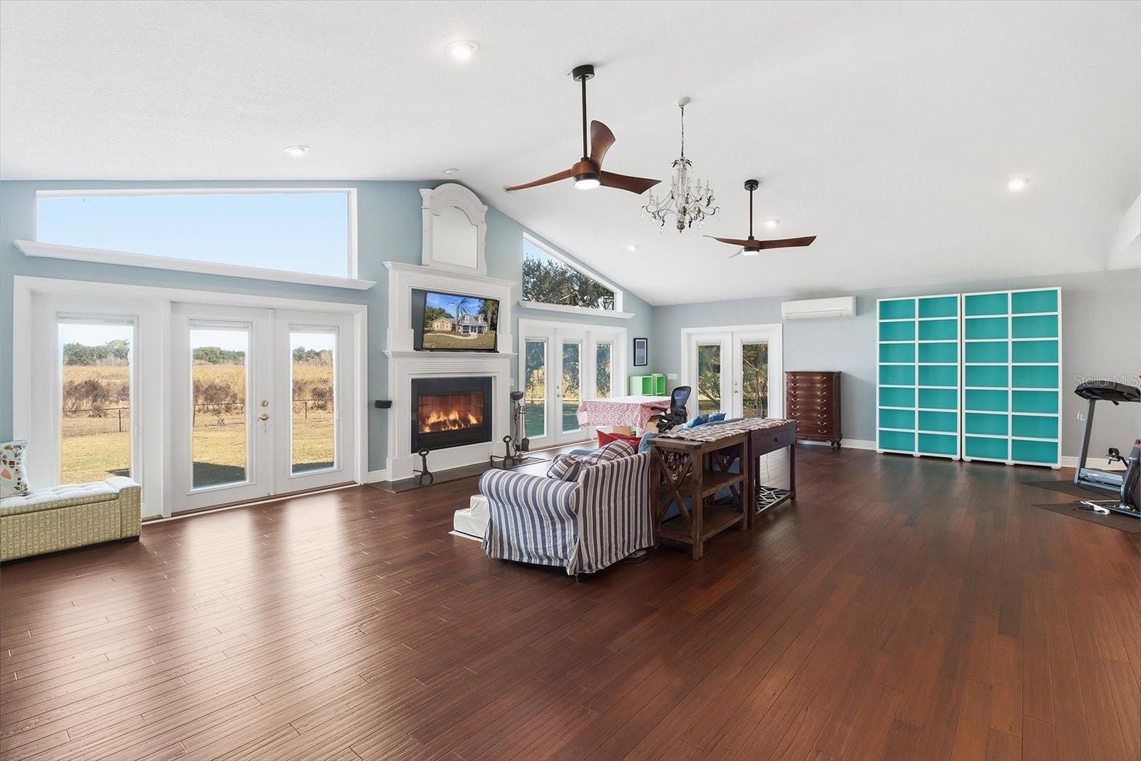 Image 36 of 44 For 8921 Sweetwater Drive