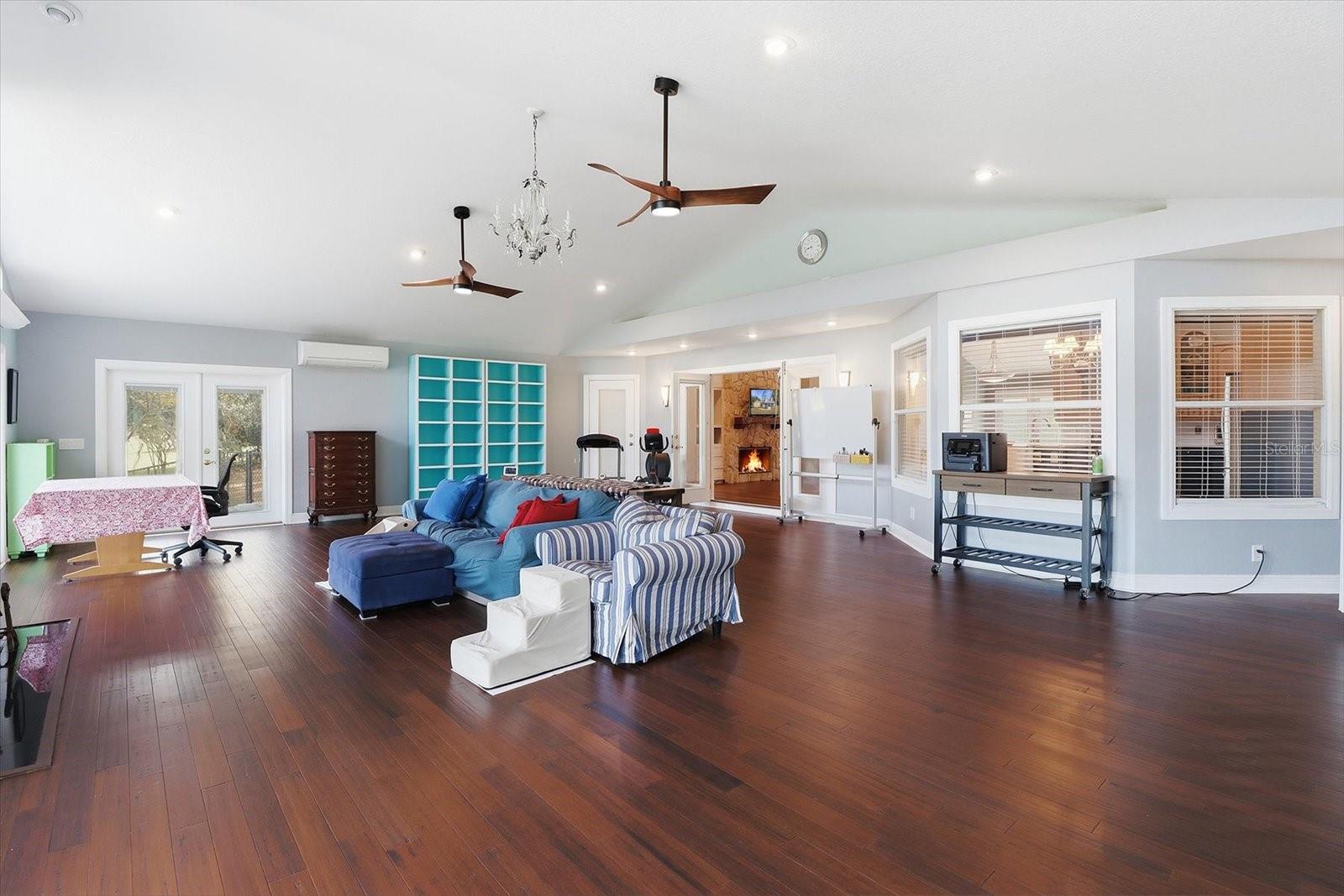 Image 37 of 44 For 8921 Sweetwater Drive