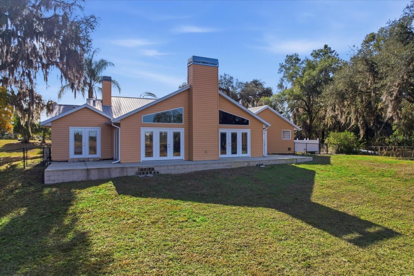 Image 40 of 44 For 8921 Sweetwater Drive