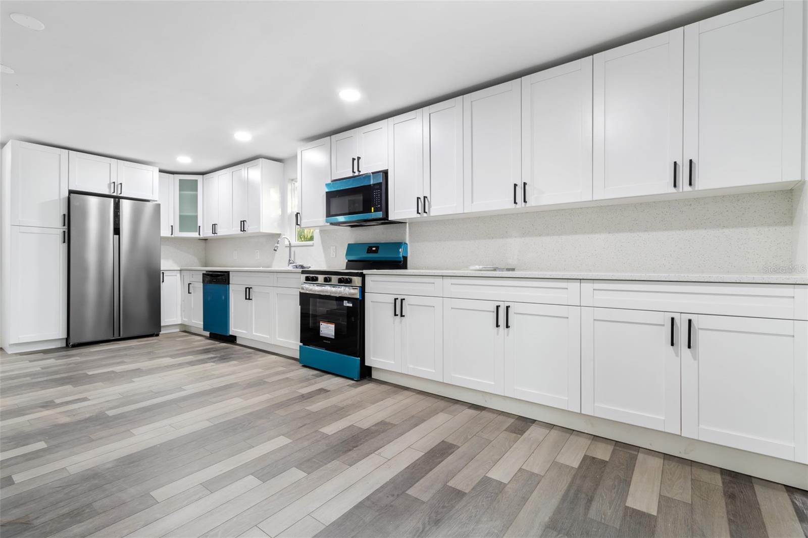 Image 13 of 28 For 18186 Ferry Avenue