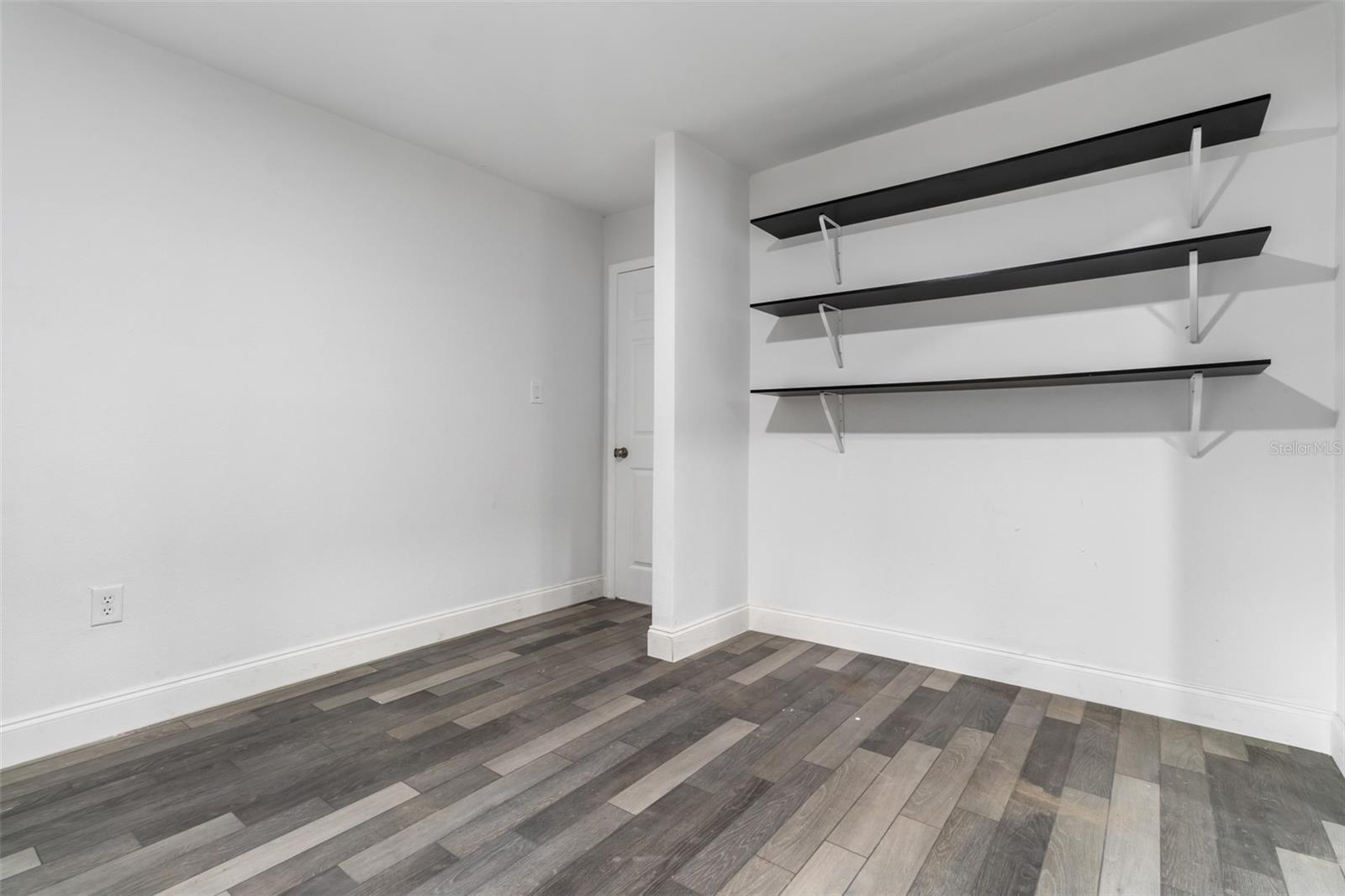 Image 7 of 28 For 18186 Ferry Avenue