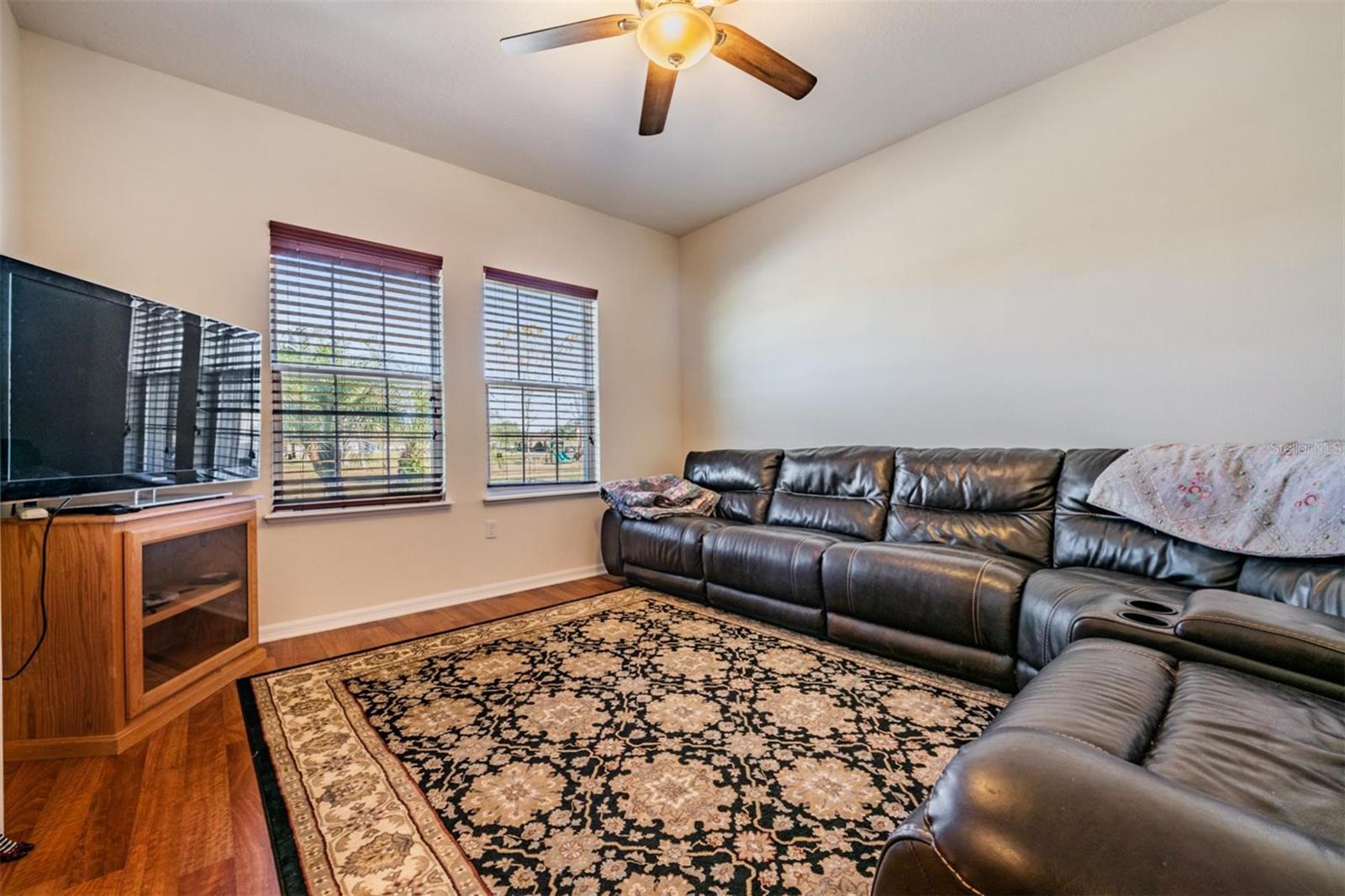 Image 15 of 39 For 4712 Doyle Drive