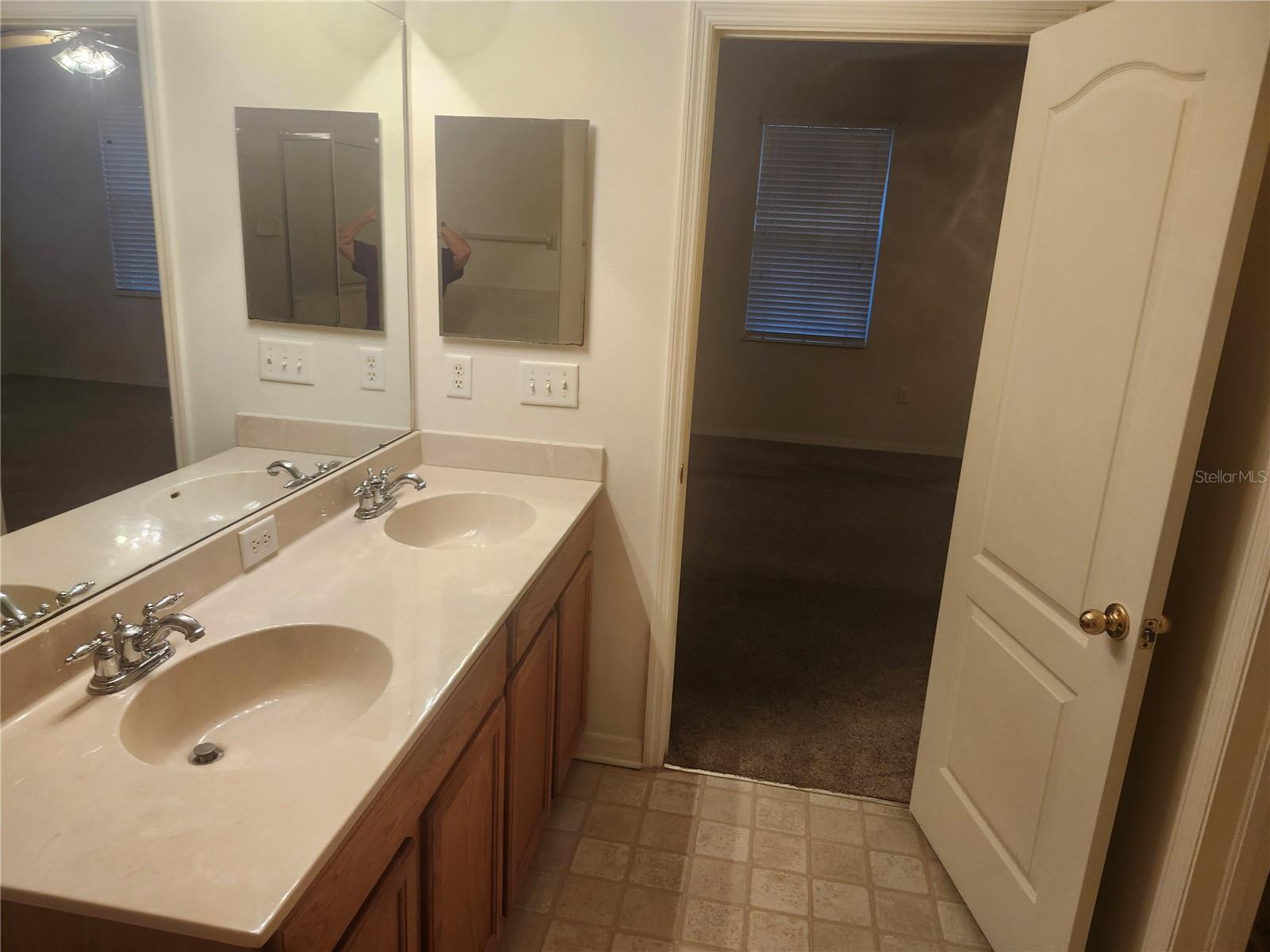 Image 14 of 19 For 1043 Andrew Aviles Circle